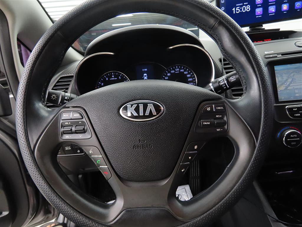 KIA K3 - Vista 8