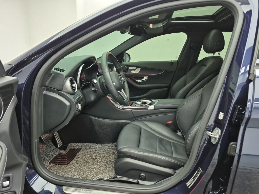 Mercedes Benz C Class - Vista 11