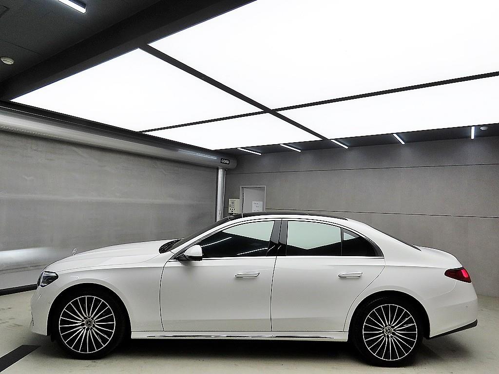 Mercedes Benz E class - Vista 4