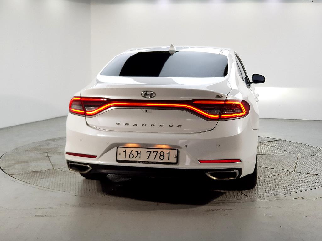 HYUNDAI Grandeur - Vista 3