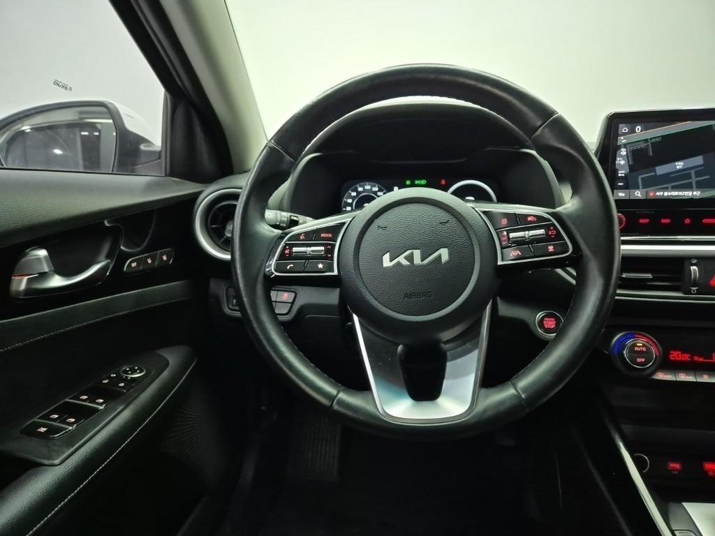 KIA K3 - Vista 8