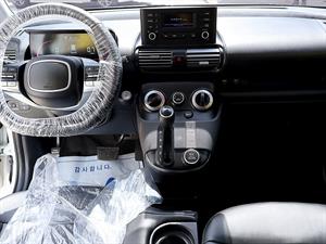 HYUNDAI Casper - Vista 10