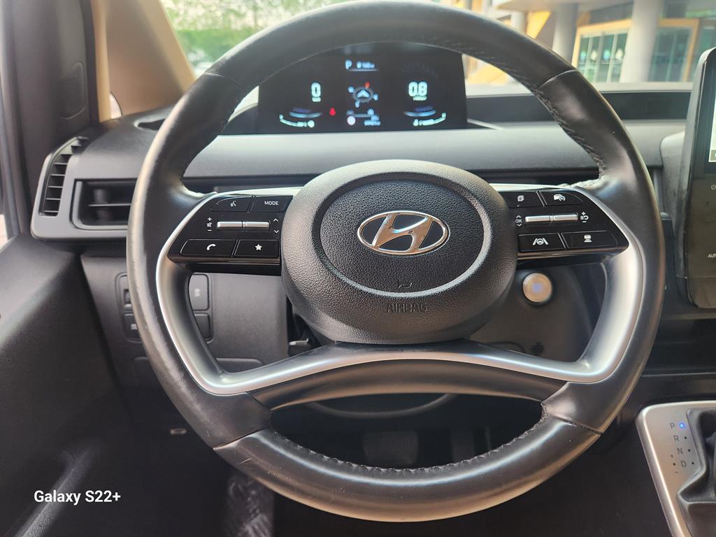 HYUNDAI Staria - Vista 12