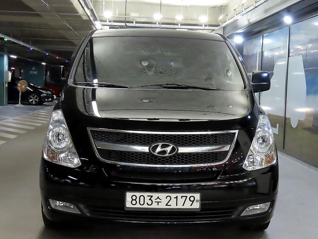 HYUNDAI Starex - Vista 2
