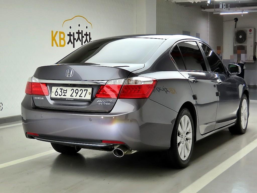 Honda Accord - Vista 4