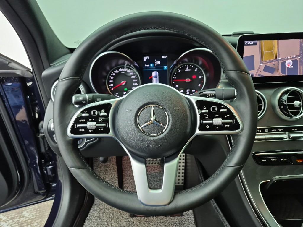 Mercedes Benz C Class - Vista 9