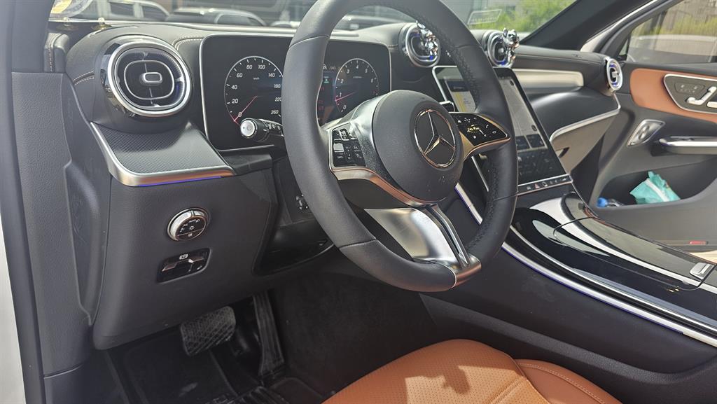 Mercedes Benz GLC Class - Vista 11