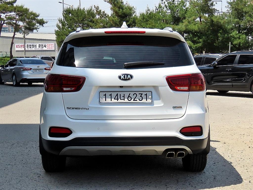 KIA Sorento - Vista 4