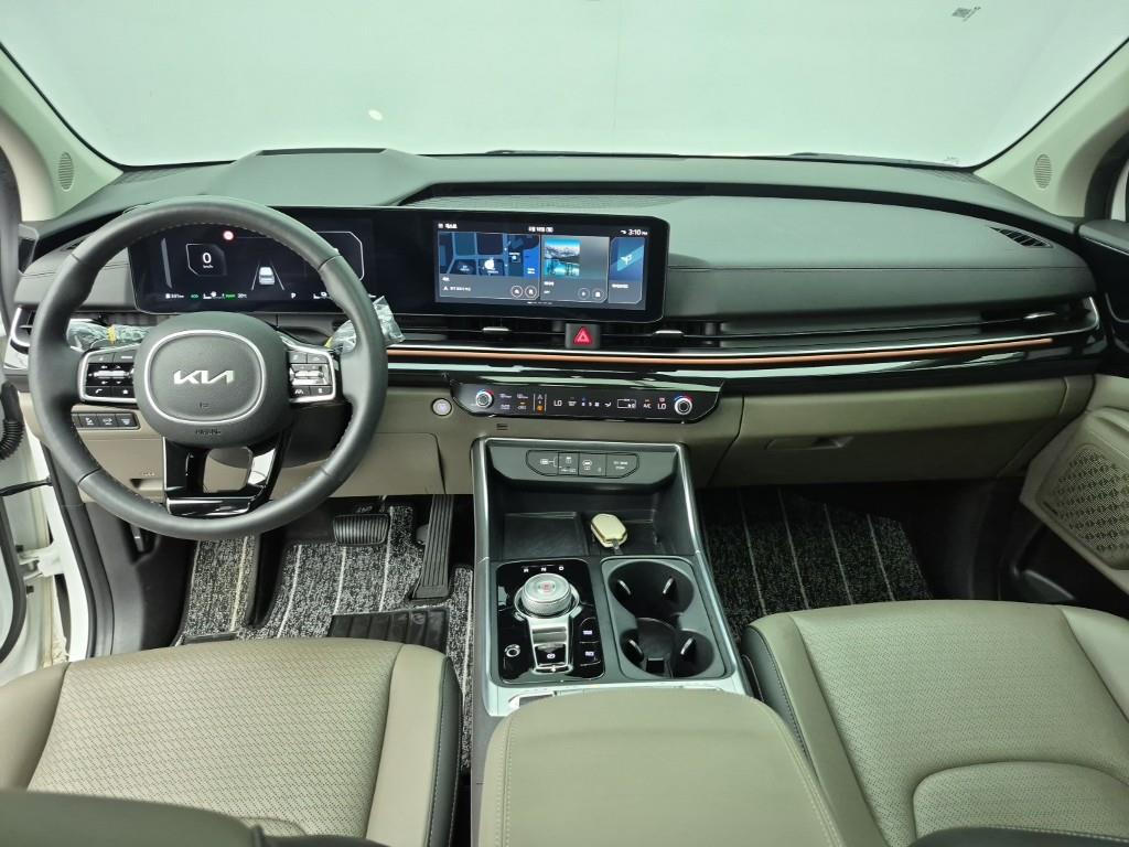 KIA Carnival - Vista 5