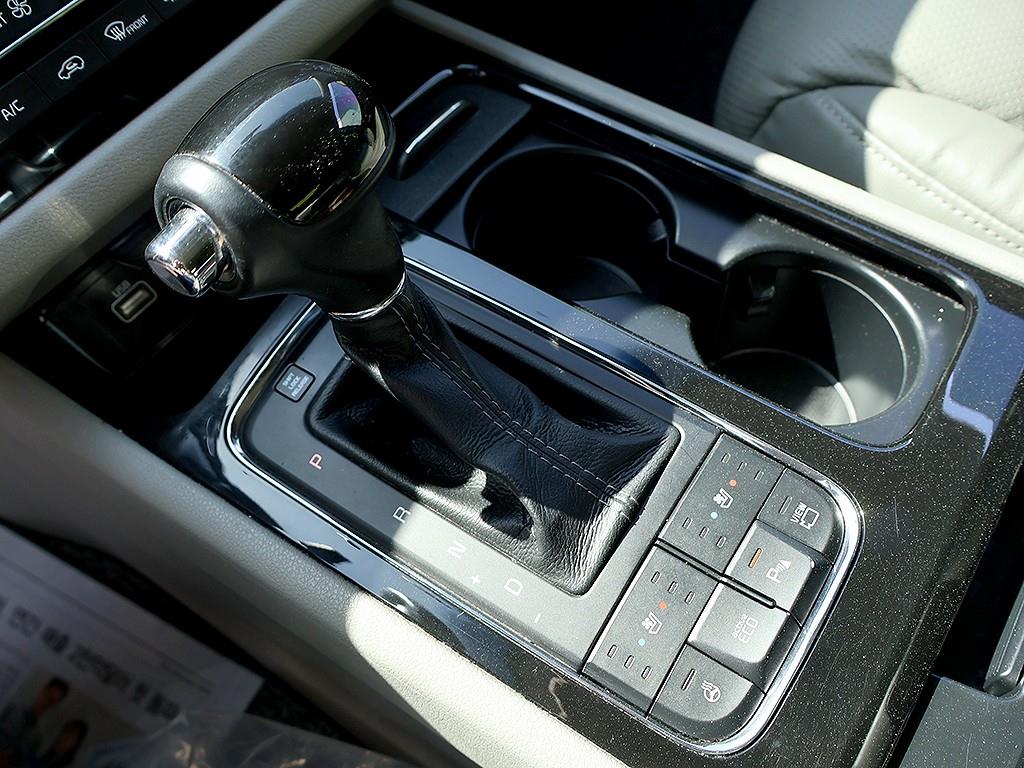 KIA Carnival 2016 Gris - Importación desde Corea - HF Imports Iquique - Foto 7