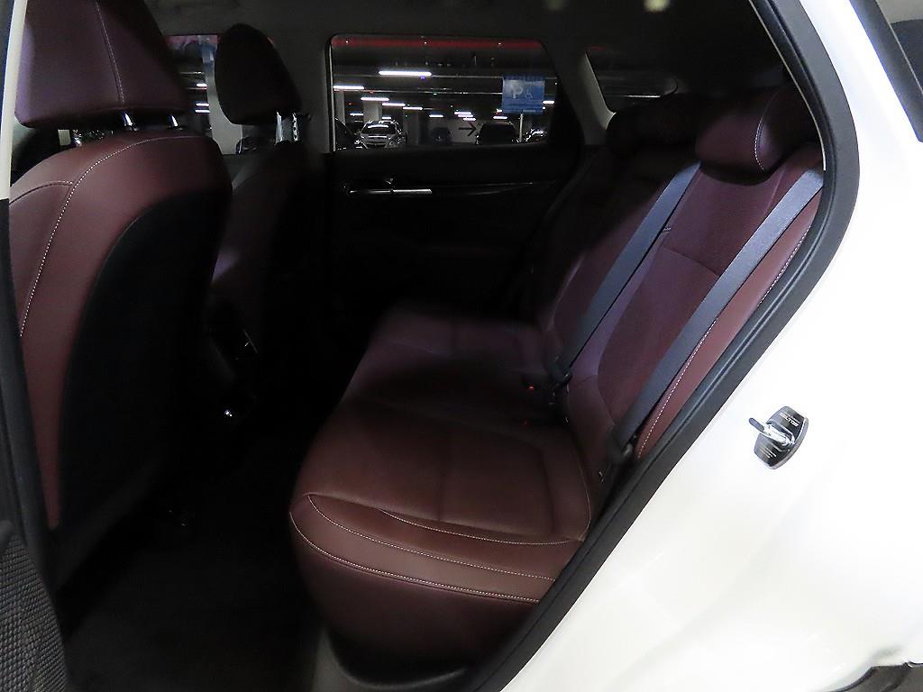 KIA Seltos - Vista 7