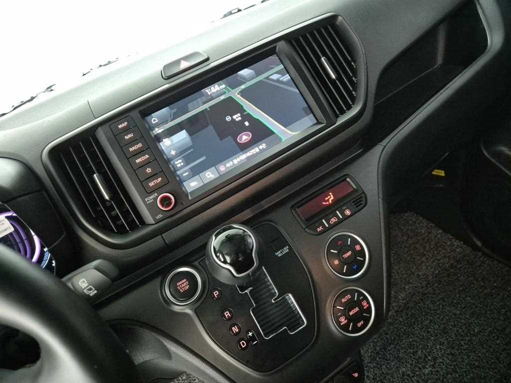 KIA Ray - Vista 10