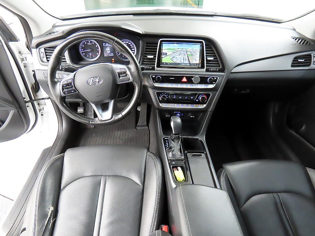 HYUNDAI Sonata - Vista 7