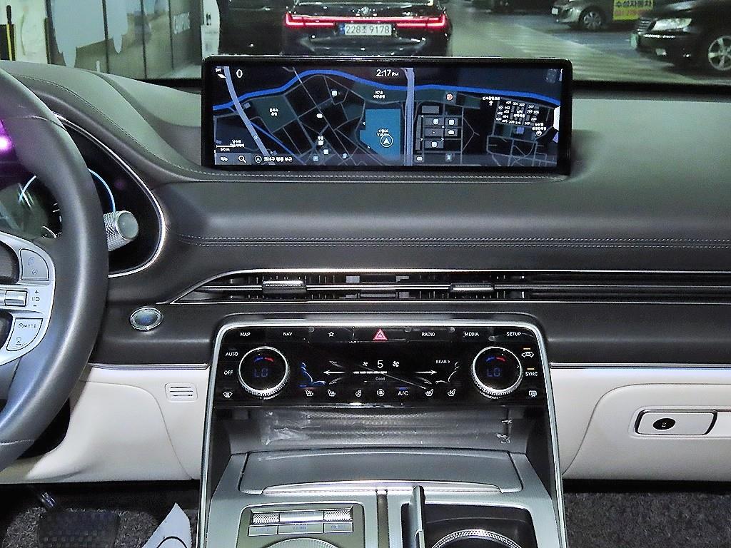 Genesis GV80 - Vista 11