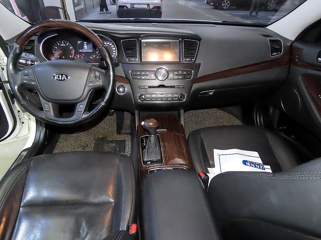 KIA K7 - Vista 10