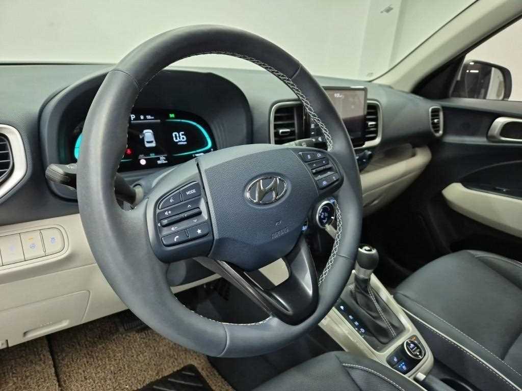 HYUNDAI Venue - Vista 9