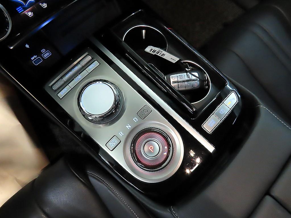 Genesis G80 - Vista 10