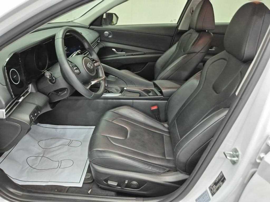 HYUNDAI Avante - Vista 11