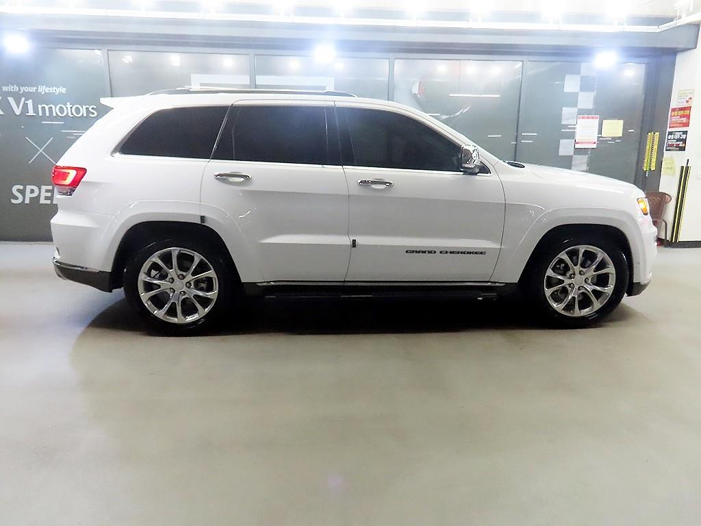 Jeep Cherokee - Vista 4