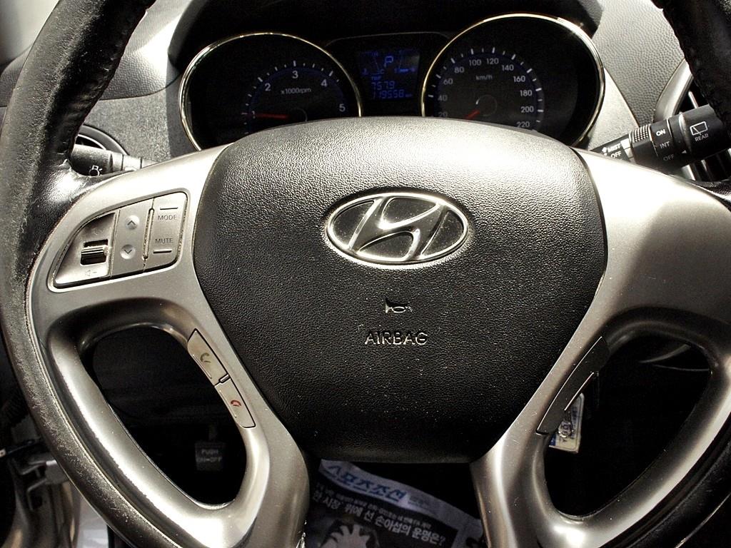 HYUNDAI Tucson 2011 Blanco - Importación desde Corea - HF Imports Iquique - Foto 8