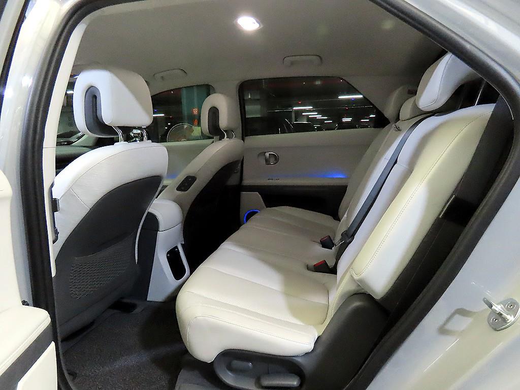 HYUNDAI Ioniq 5 - Vista 7