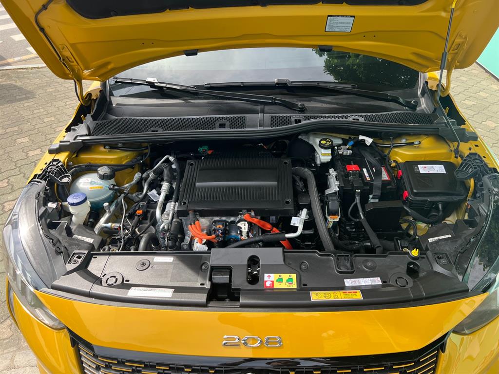 Peugeot 208 2023 Amarillo - Importación desde Corea - HF Imports Iquique - Foto 18