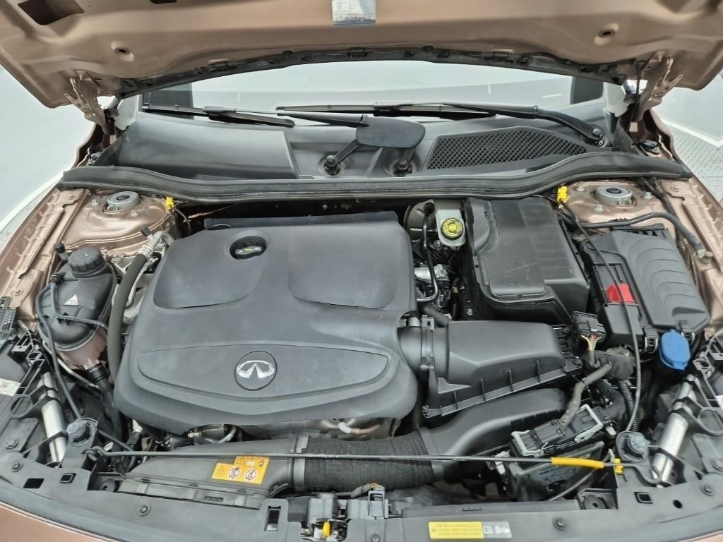 Infiniti Q - Vista 6