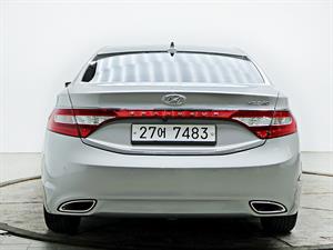 HYUNDAI Grandeur - Vista 6