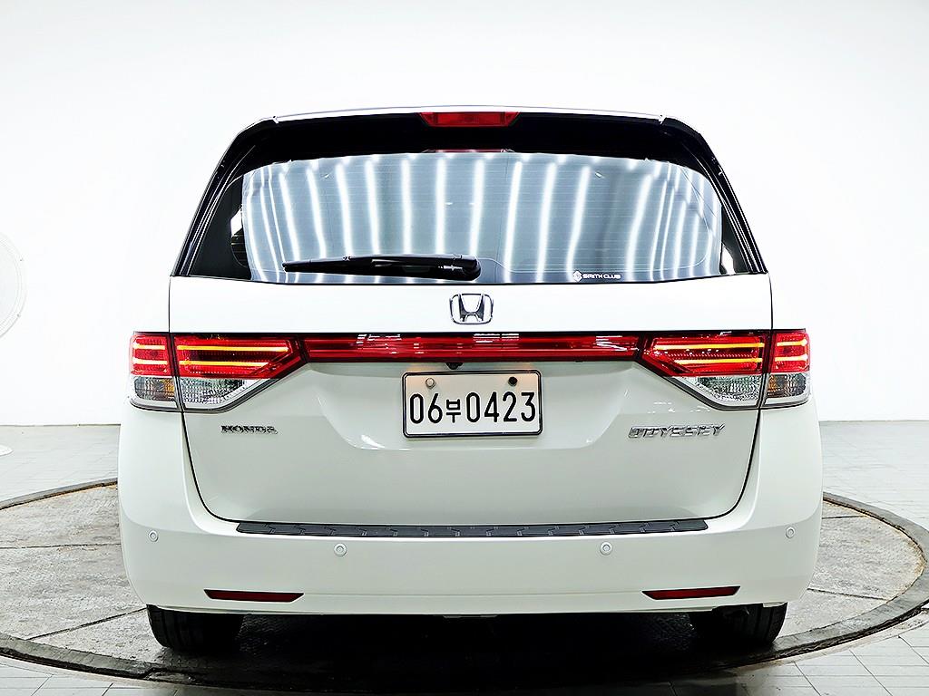 Honda Odyssey - Vista 5