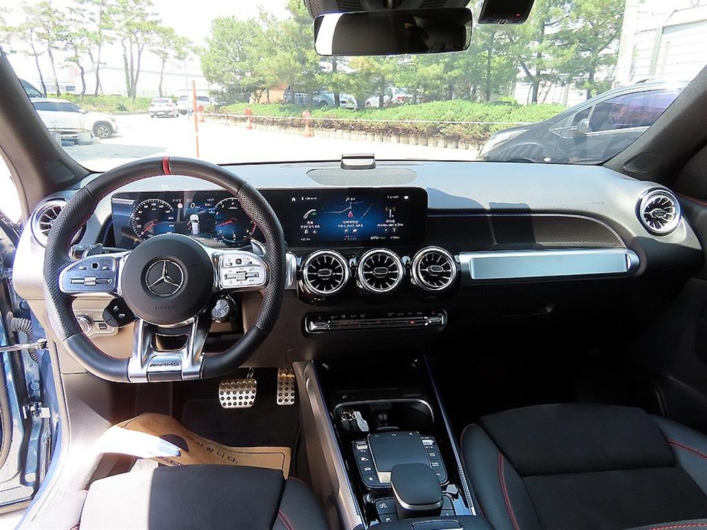 Mercedes Benz GLB Class - Vista 7