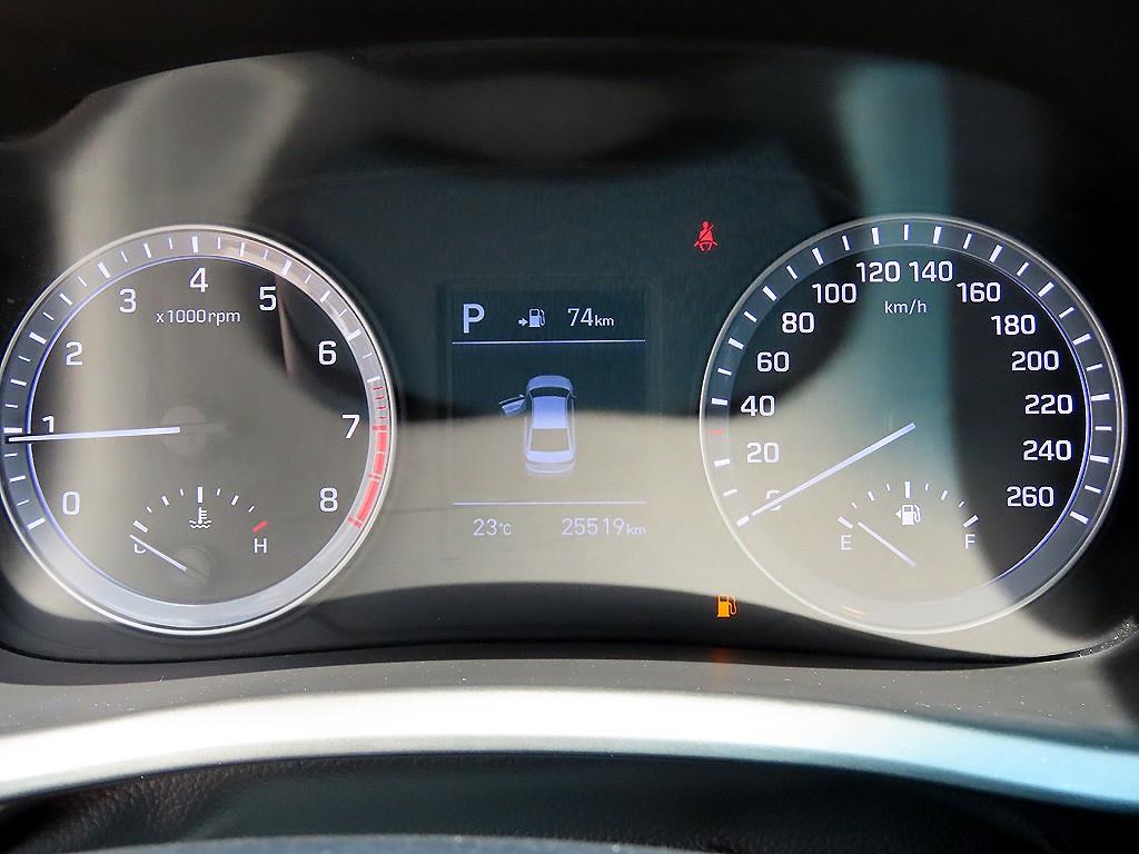 HYUNDAI Sonata - Vista 2