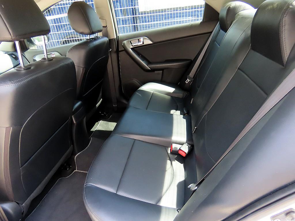 KIA Forte - Vista 6