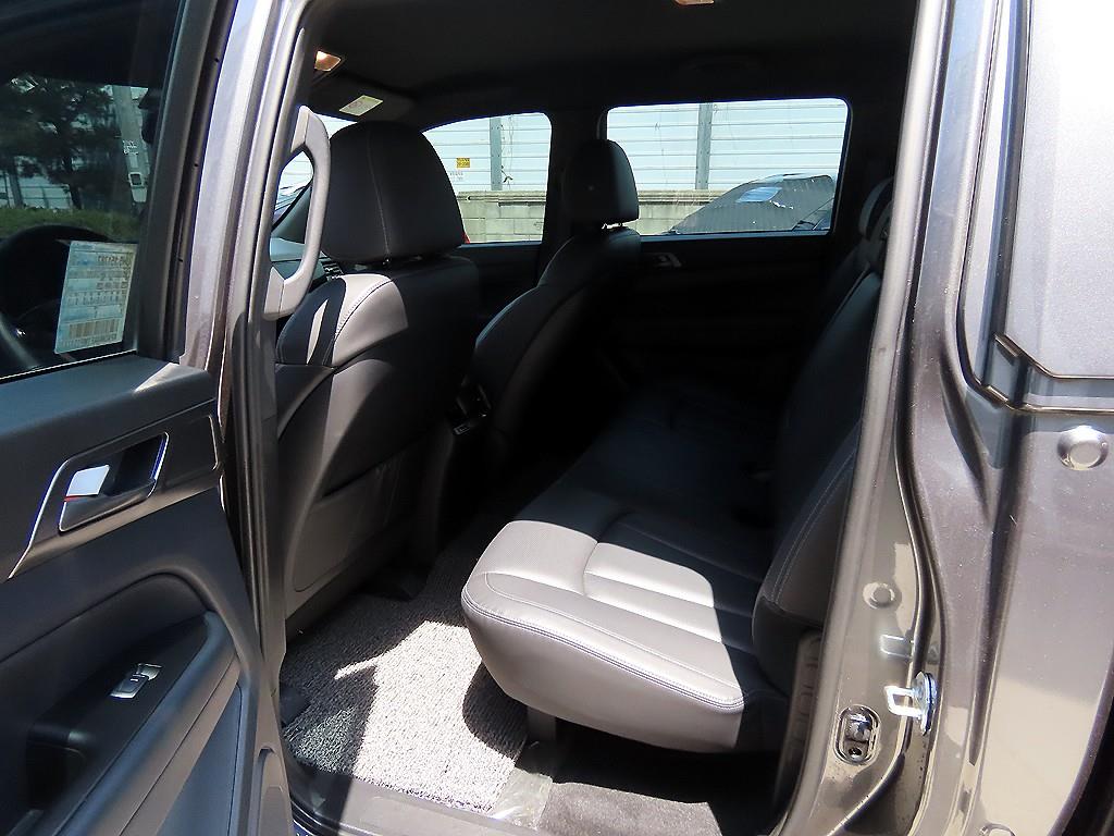 Ssangyong Rexton - Vista 6