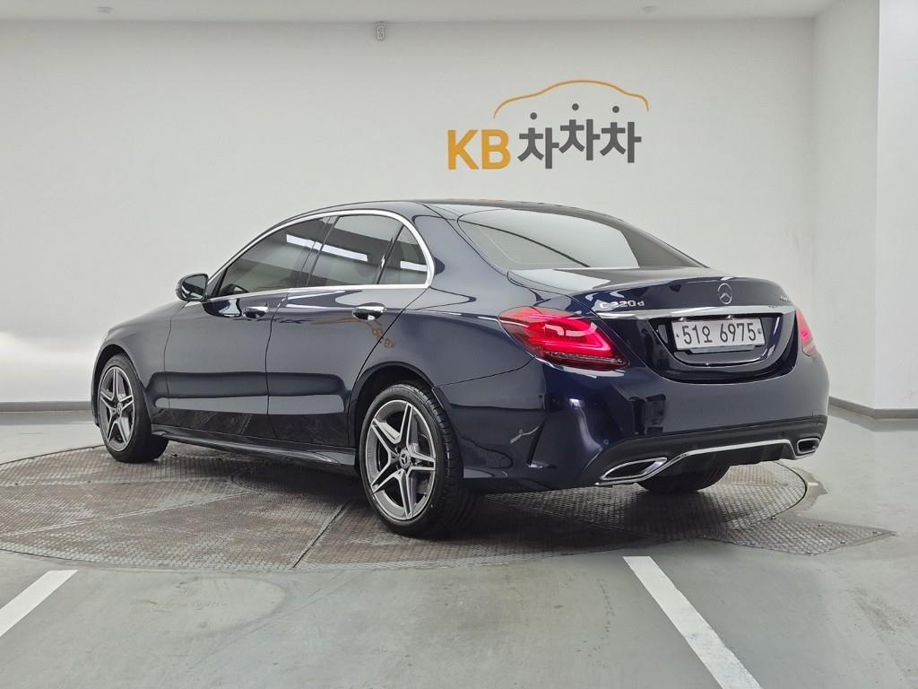 Mercedes Benz C Class - Vista 3