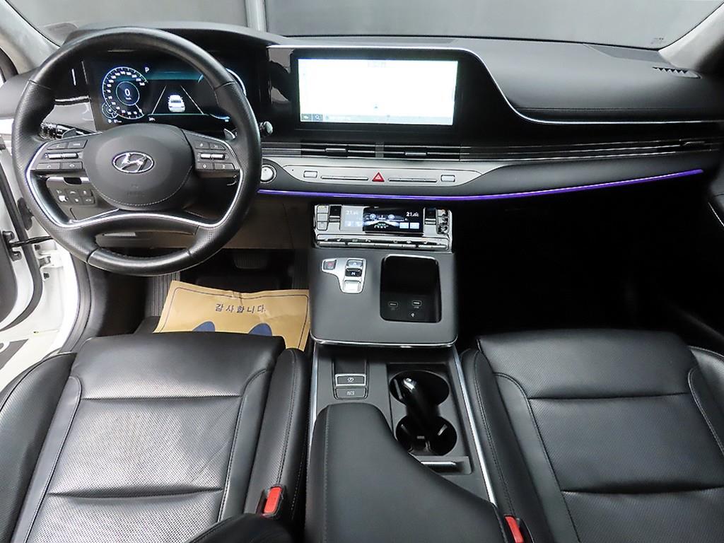 HYUNDAI Grandeur - Vista 7
