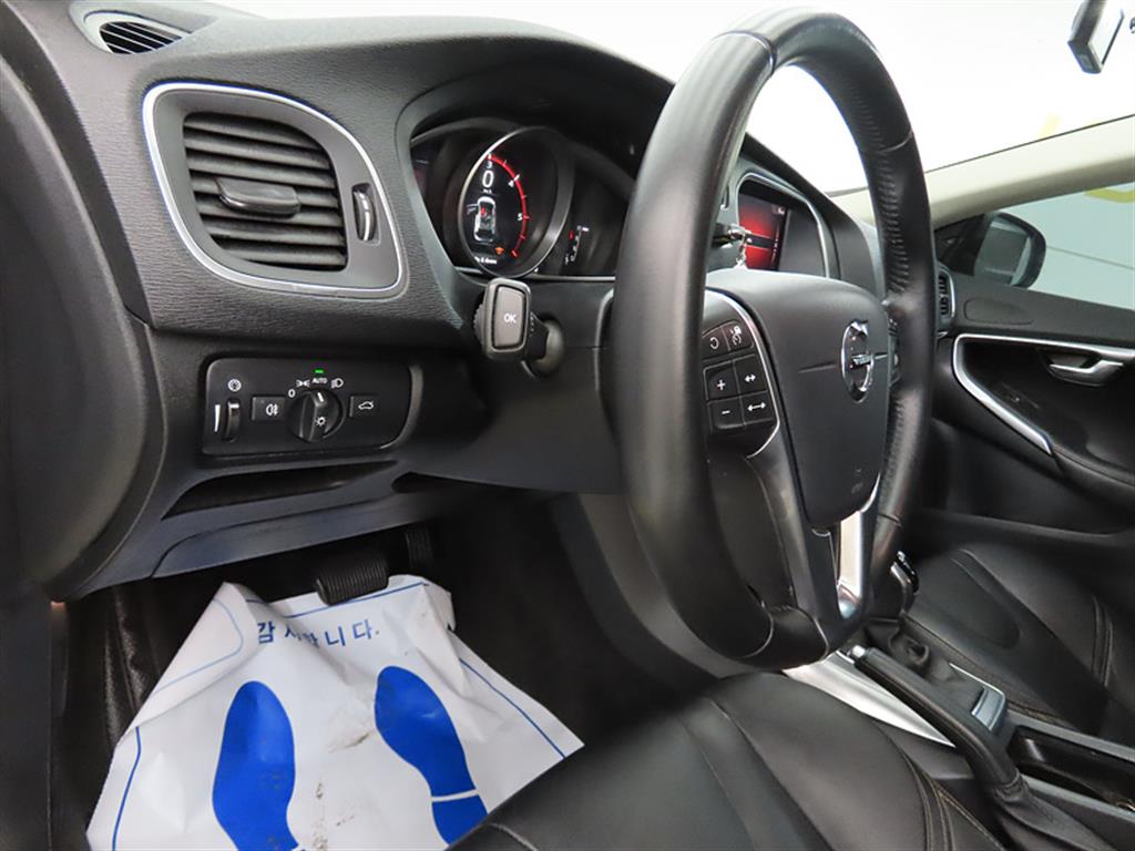Volvo V40 2019 Blanco - Importación desde Corea - HF Imports Iquique - Foto 13