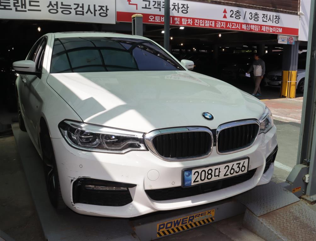 BMW 5 Series - Vista 3