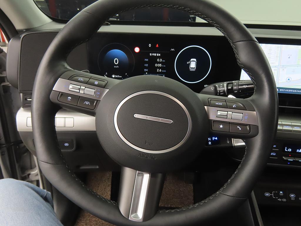 HYUNDAI Kona - Vista 8