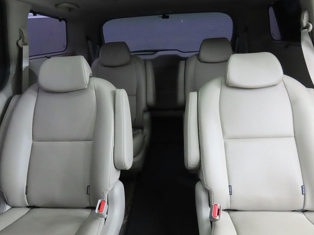 KIA Carnival - Vista 8