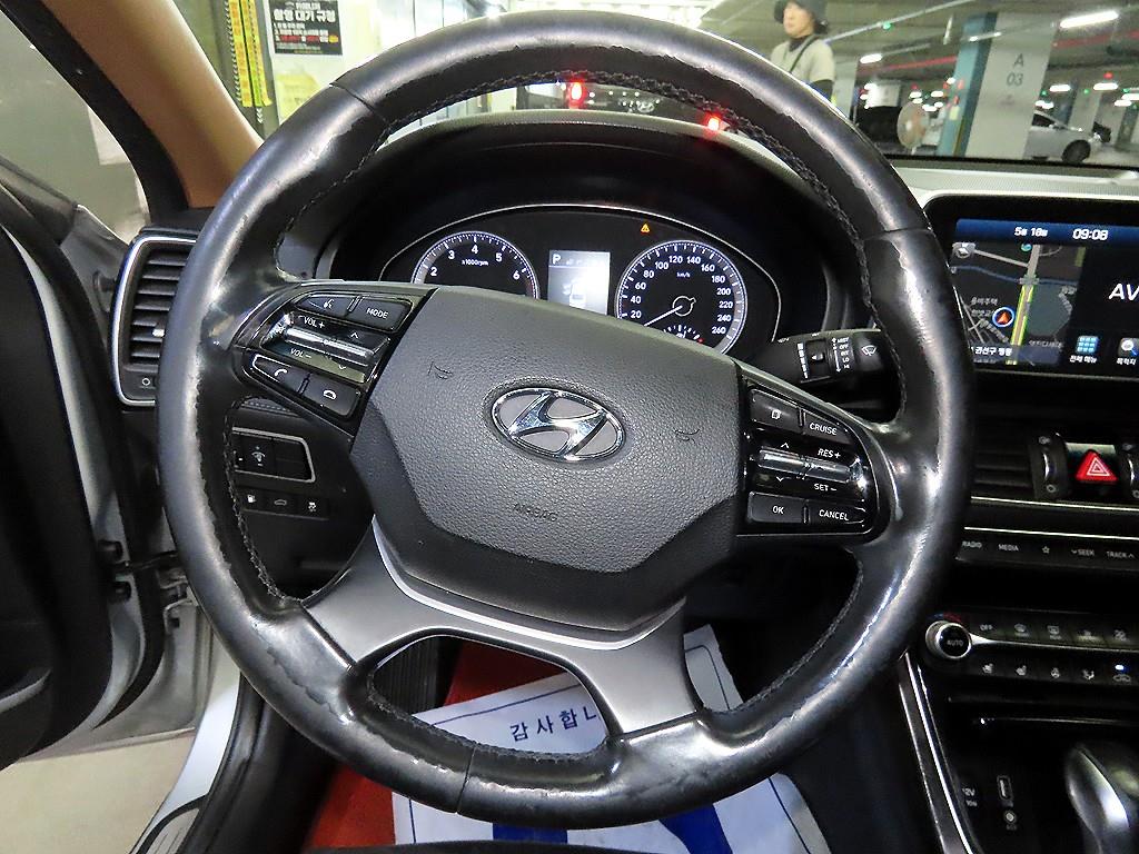 HYUNDAI Grandeur - Vista 8