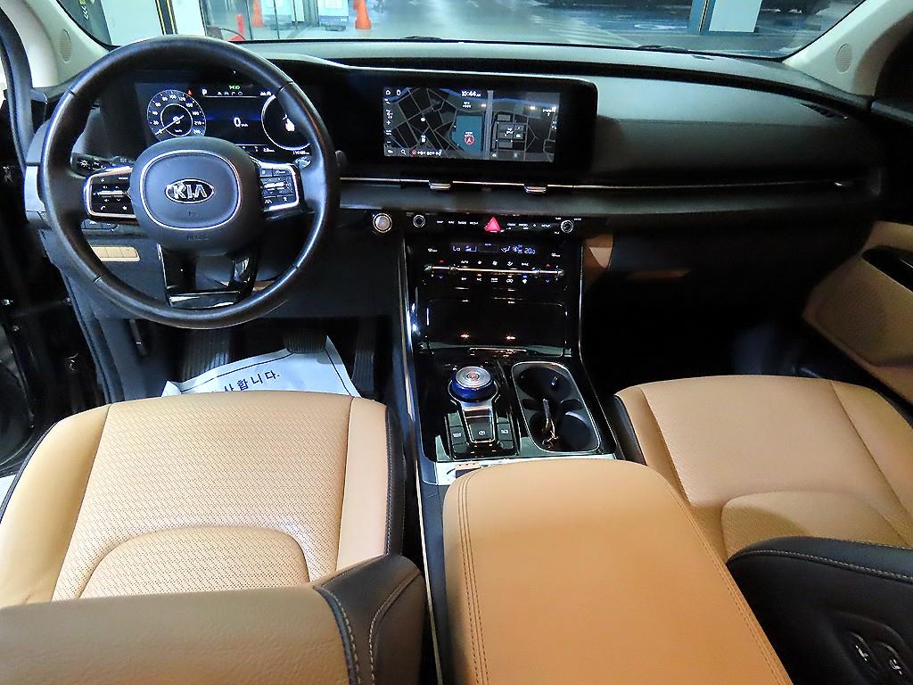 KIA Carnival - Vista 10