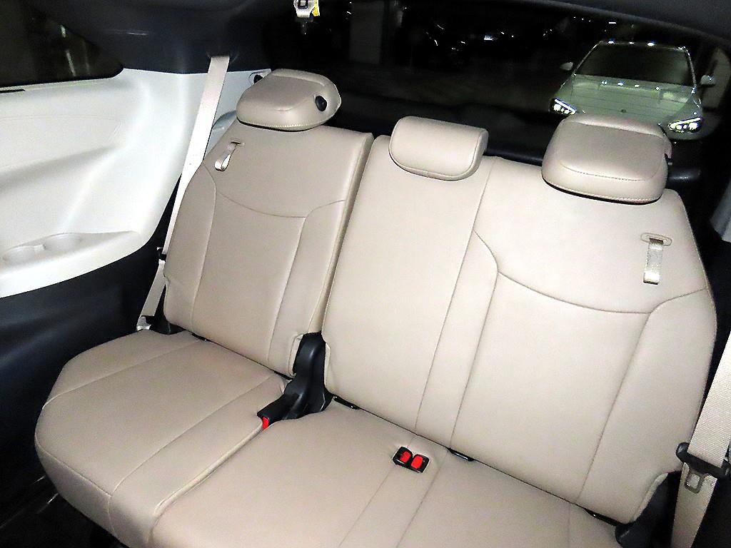 Toyota Siena - Vista 8