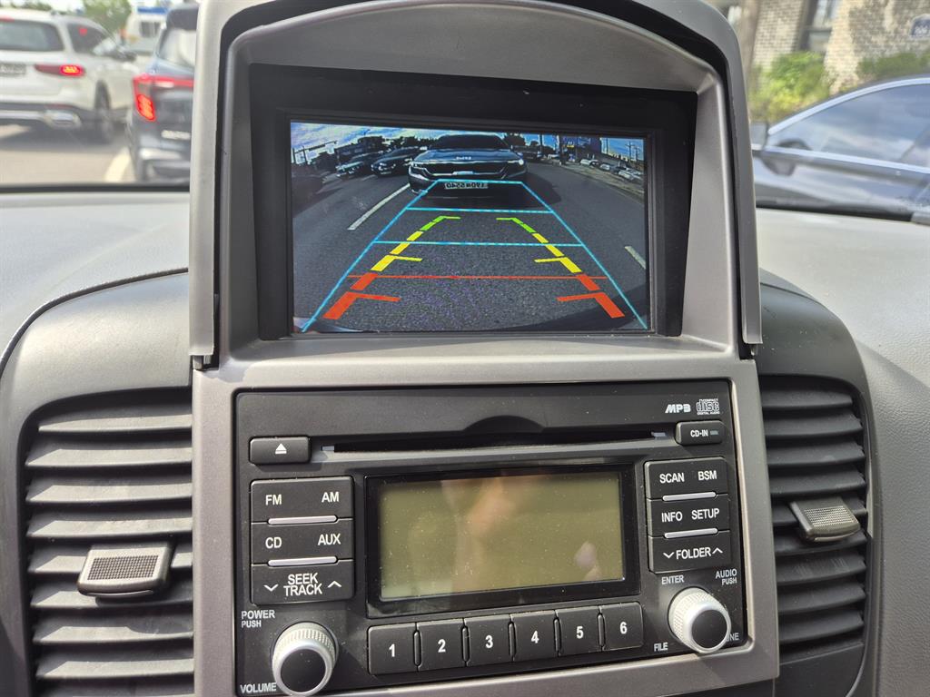 KIA Carnival - Vista 9
