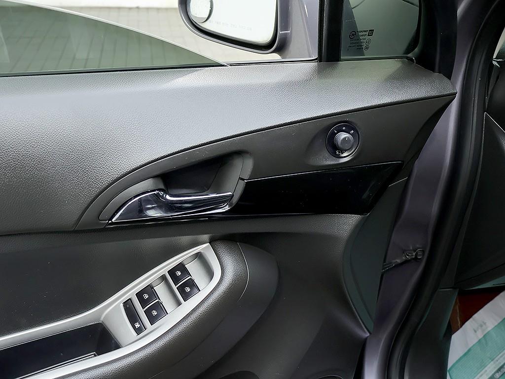 Chevrolet Orlando 2012 Gris - Importación desde Corea - HF Imports Iquique - Foto 13