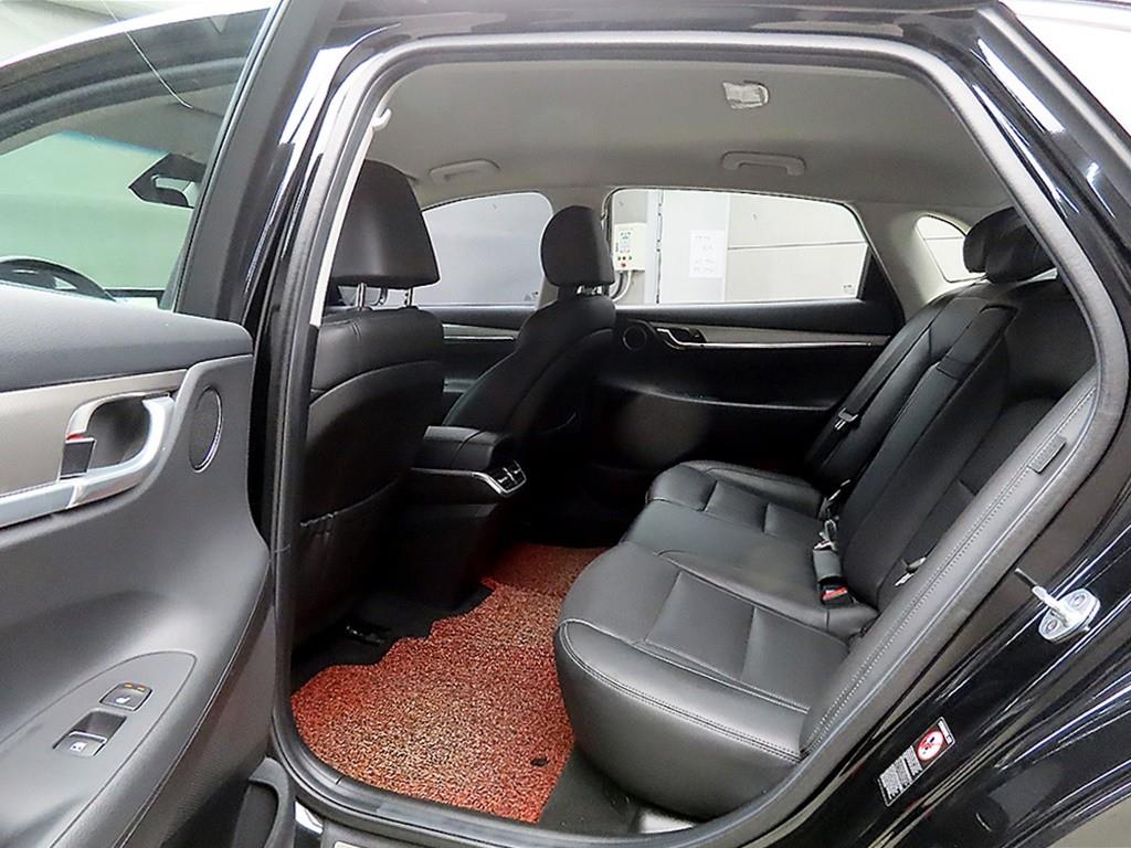 HYUNDAI Grandeur - Vista 6