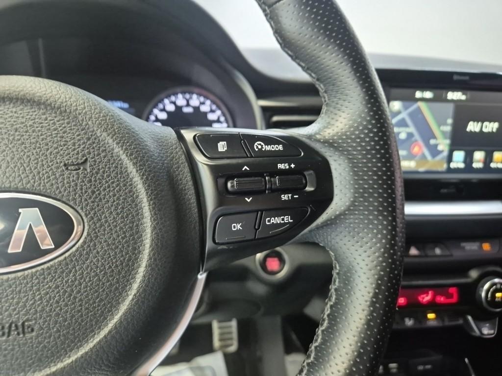 KIA Stonic 2018 Blanco - Importación desde Corea - HF Imports Iquique - Foto 16