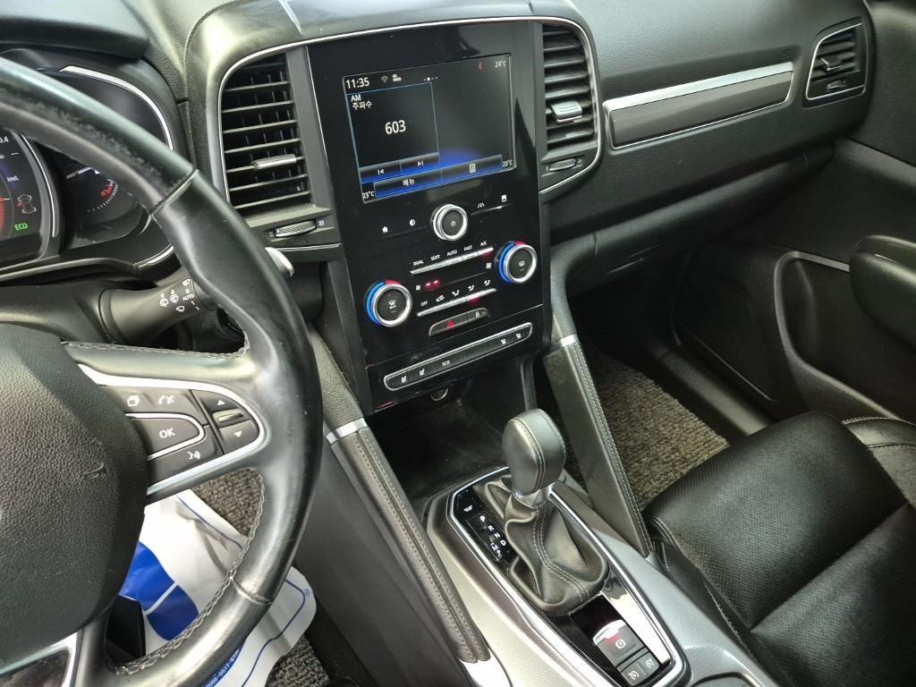 SAMSUNG QM6 - Vista 9