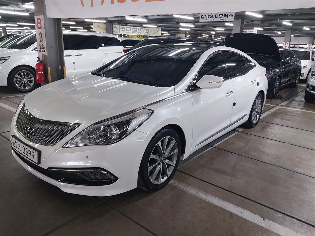 HYUNDAI Grandeur - Vista 2