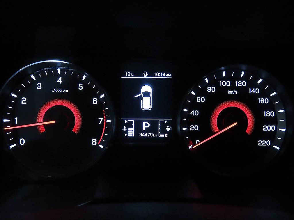 Ssangyong Tivoli - Vista 9