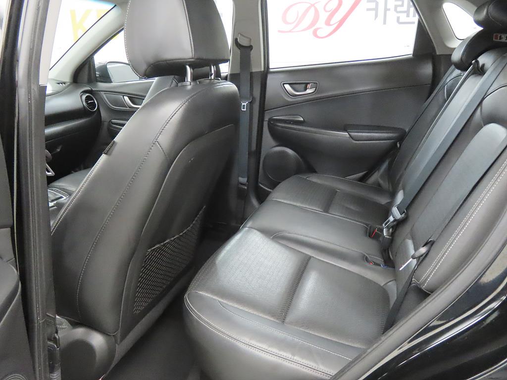 HYUNDAI Kona - Vista 6